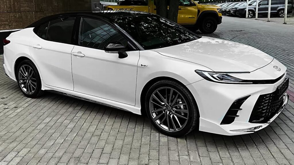 2025 Toyota Camry Hybrid